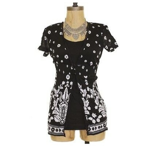 Style & Co Attached Cami Top Size Petite Small PS Black White Floral NEW B19 - Picture 1 of 3